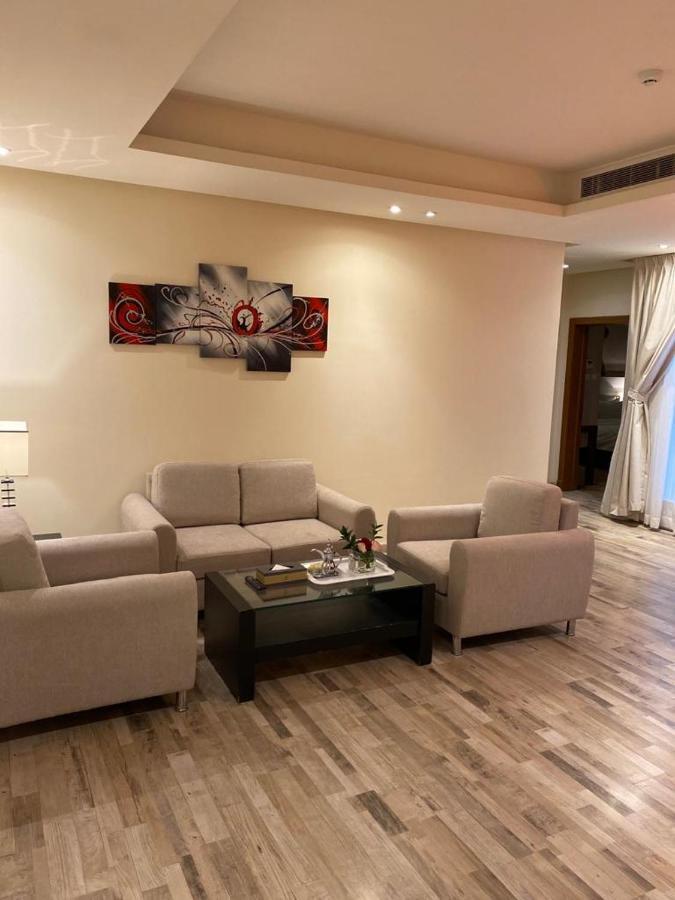 Thwary Hotel Suites Riyad Dış mekan fotoğraf